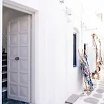 Brand New Cozy With Balcony At The Center Of شقة