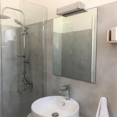 Apartment Brand New Cozy With Balcony At The Center Of *
